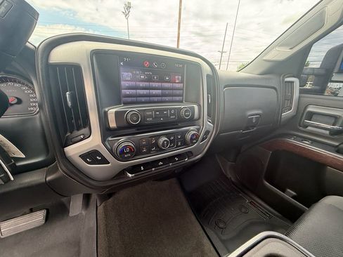 Used 2016 GMC Sierra 2500 SLE w/ SLE Preferred Package AWD/4WD image 15
