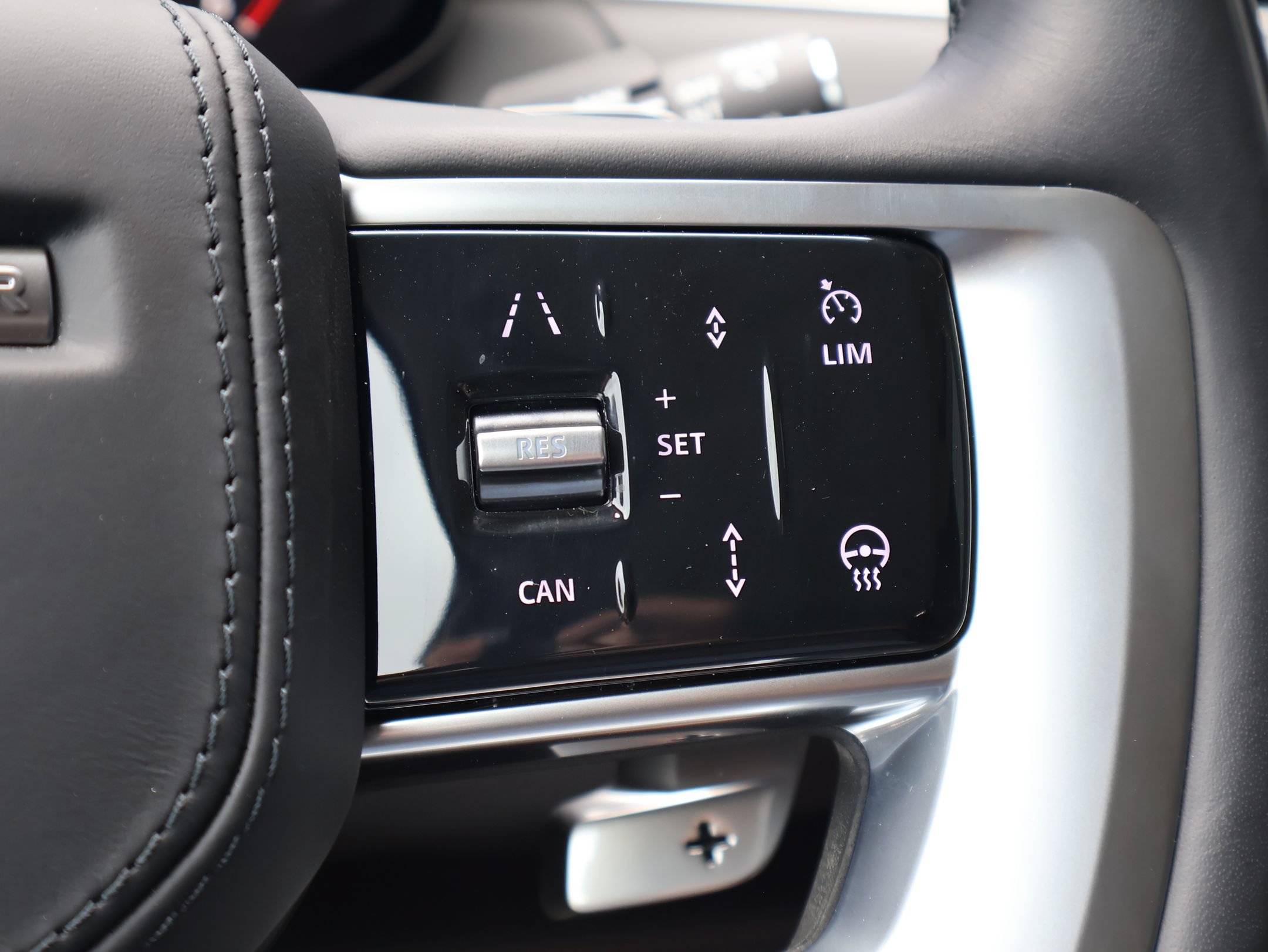 Used 2025 Land Rover Range Rover Autobiography AWD/4WD image 19