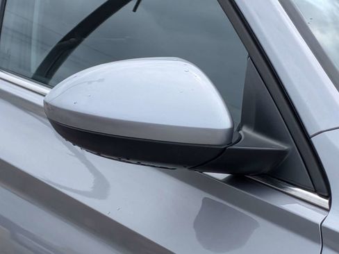 Used 2025 Volkswagen Jetta SE FWD image 10