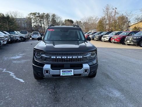 Used 2025 Ford Bronco Sport Badlands image 8