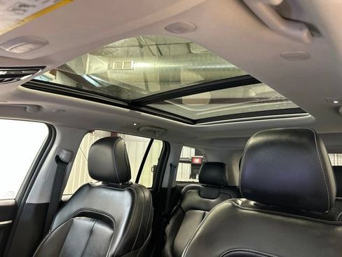 Used 2023 Jeep Grand Cherokee 4WD 4xe image 34