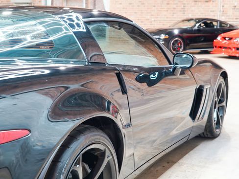 Used 2013 Chevrolet Corvette Grand Sport RWD image 18