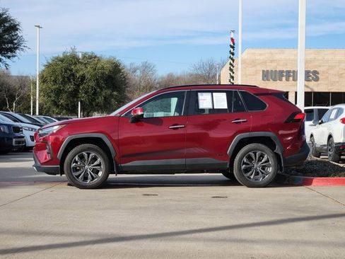 Used 2022 Toyota RAV4 Limited image 4