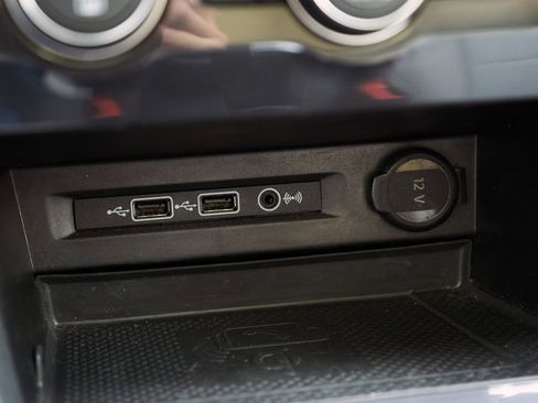 Used 2020 Volkswagen Tiguan SE w/ Panoramic Sunroof Package image 33