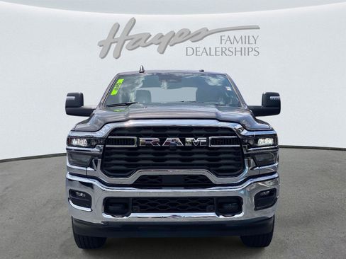 Used 2025 RAM 2500 Big Horn AWD/4WD image 11