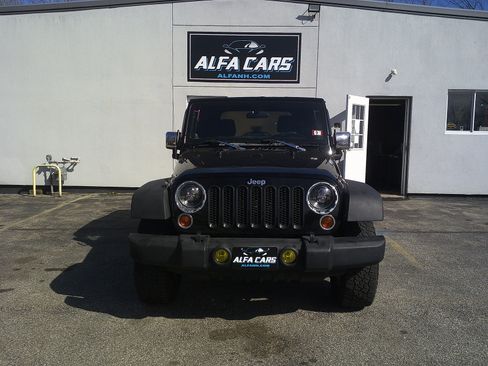 Used 2013 Jeep Wrangler Sport AWD/4WD image 2