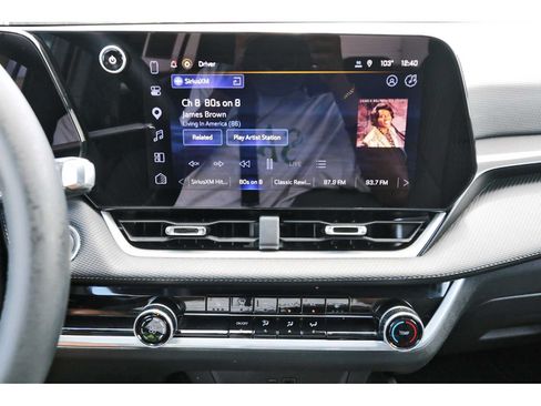 Used 2026 Chevrolet Equinox LT FWD image 22