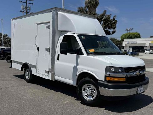 Used 2023 Chevrolet Express 3500 w/ Power Convenience Package RWD image 8
