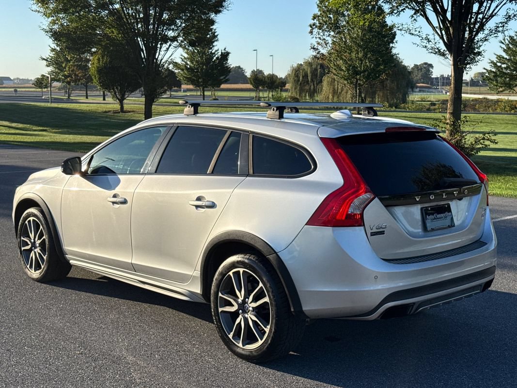 Used 2015 Volvo V60 T5 Cross Country w/ Climate Package AWD/4WD image 6