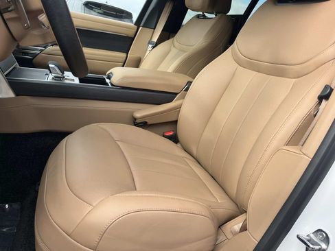 Certified 2026 Land Rover Range Rover Autobiography AWD/4WD image 12