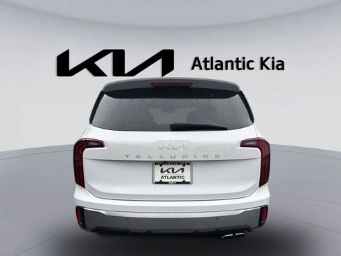 Certified 2023 Kia Telluride S w/ S Sunroof Package FWD image 7