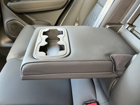 New 2026 Volvo XC60 B5 Plus w/ Climate Package image 31