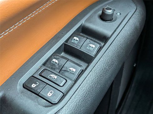 Certified 2024 Jeep Compass Limited image 25