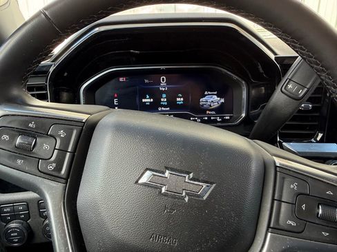 Used 2024 Chevrolet Silverado 1500 RST w/ Z71 Off-Road Package AWD/4WD image 10
