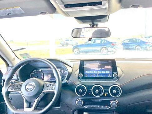 Used 2025 Nissan Sentra SR image 14