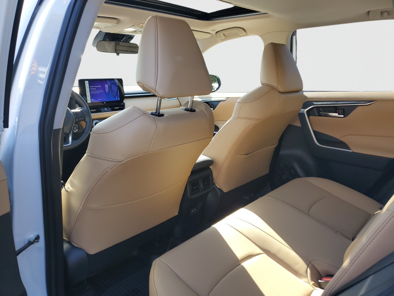 Used 2025 Toyota RAV4 XLE Premium w/ Weather Package FWD image 15