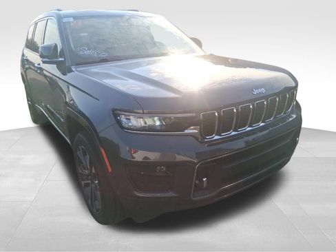 Used 2022 Jeep Grand Cherokee L Overland AWD/4WD image 3