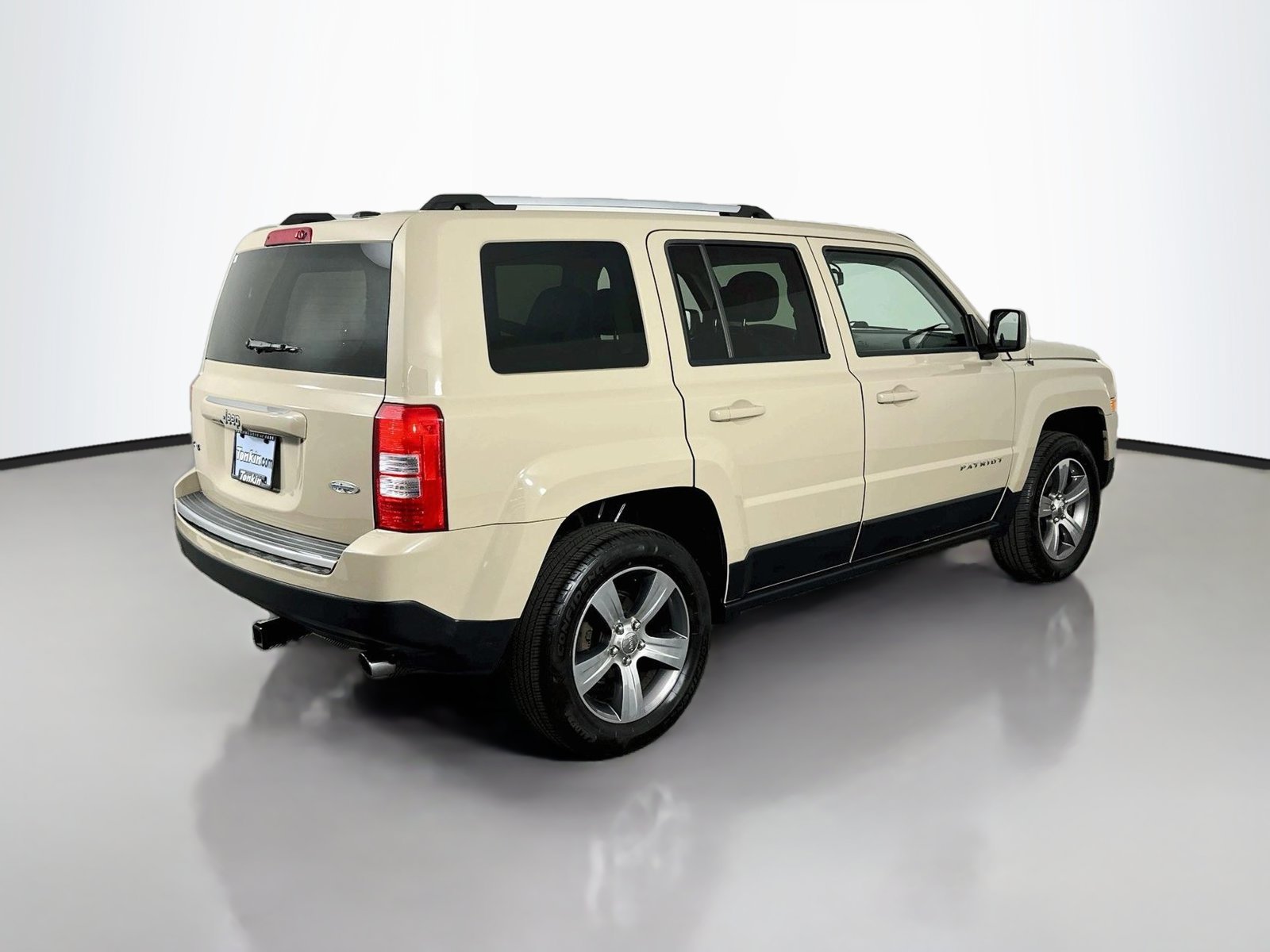 Used 2017 Jeep Patriot High Altitude AWD/4WD image 7