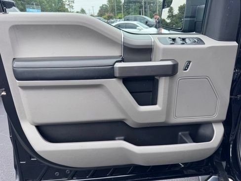 Used 2020 Ford F150 XLT w/ Equipment Group 302A Luxury RWD image 19