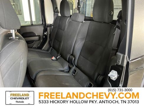 Used 2023 Jeep Gladiator Overland image 22