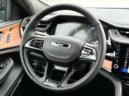 New 2026 Jeep Grand Cherokee L Summit w/ Obsidian Package AWD/4WD image 27