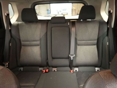 Used 2025 Nissan Rogue SV image 33