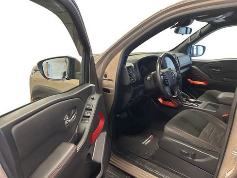 Used 2023 Nissan Frontier PRO-4X w/ Pro Convenience Package image 10