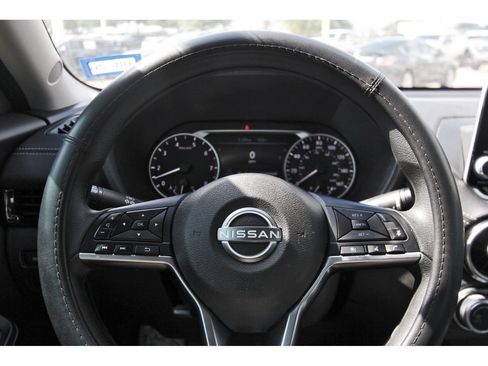 Used 2024 Nissan Sentra SV FWD image 8
