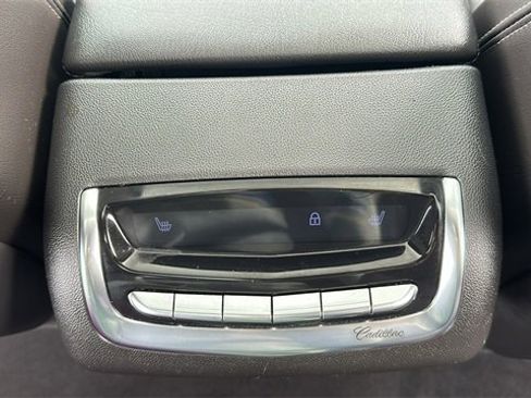 Used 2022 Cadillac XT6 Sport image 32