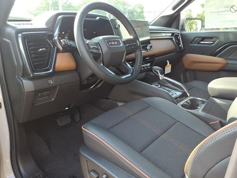 New 2026 GMC Canyon AT4 w/ Technology Plus Package AWD/4WD image 11