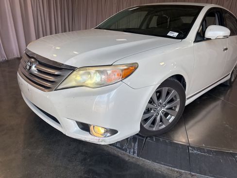 Used 2011 Toyota Avalon Limited FWD image 9