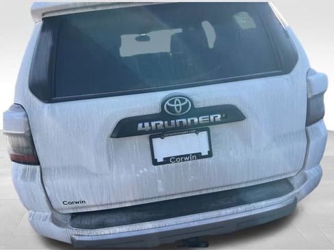 Used 2018 Toyota 4Runner TRD Off-Road Premium image 10