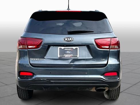 Used 2020 Kia Sorento S image 4