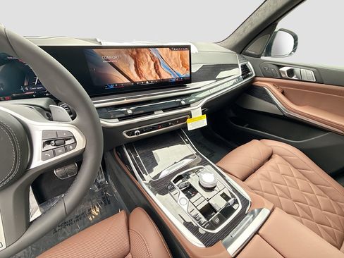 New 2027 BMW X7 xDrive40i w/ Executive Package AWD/4WD image 30