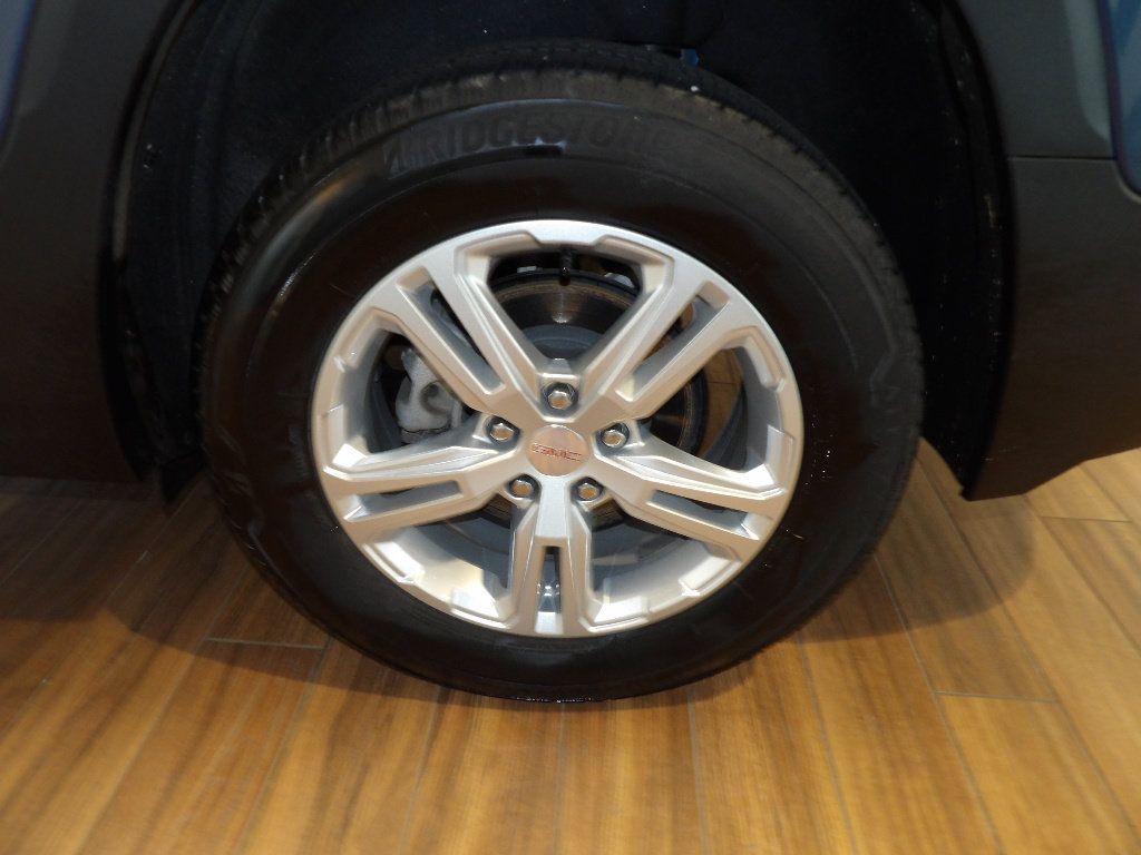 Used 2024 GMC Terrain SLE AWD/4WD image 9