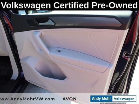 Used 2023 Volkswagen Tiguan SE w/ Panoramic Sunroof Package AWD/4WD image 18