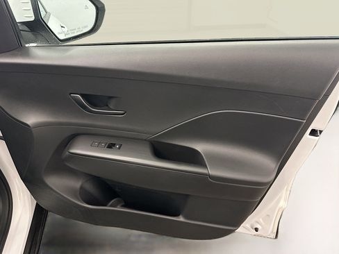 Used 2025 Hyundai Kona SEL image 32