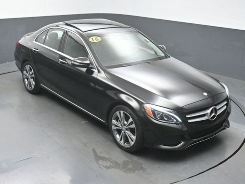 Used 2016 Mercedes-Benz C 300 Sedan image 39