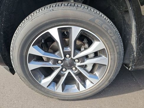 Used 2023 Jeep Grand Cherokee Overland w/ Luxury Tech Group IV image 15