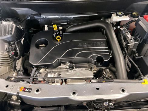 Used 2025 Chevrolet Equinox LT image 28
