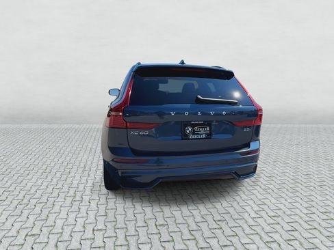 Used 2025 Volvo XC60 B5 Plus AWD/4WD image 7
