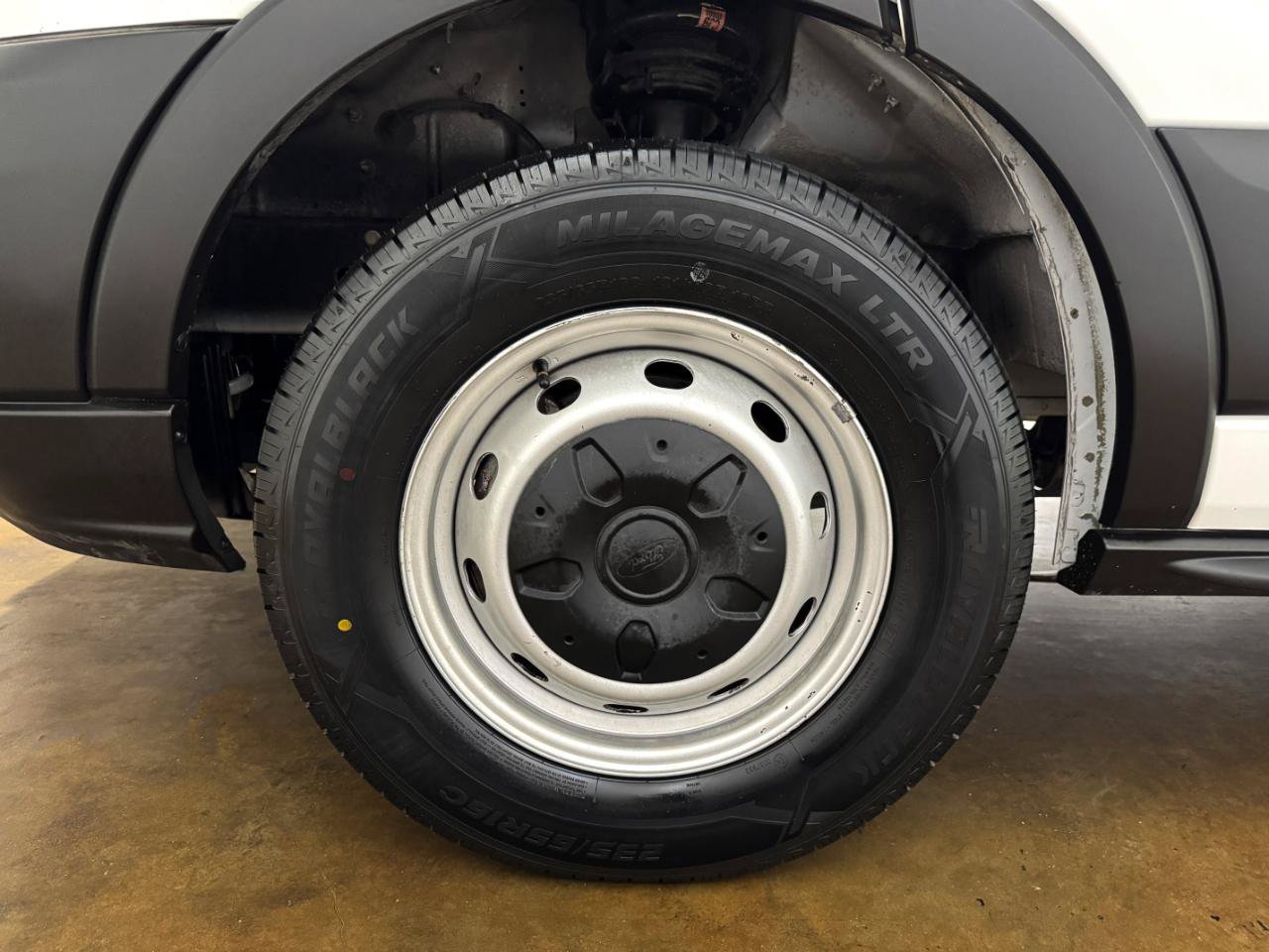 Used 2019 Ford Transit 150 130 Low Roof RWD image 39