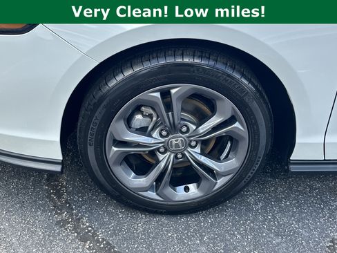 Used 2023 Honda Accord EX image 11
