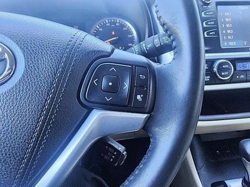 Used 2016 Toyota Highlander XLE image 20