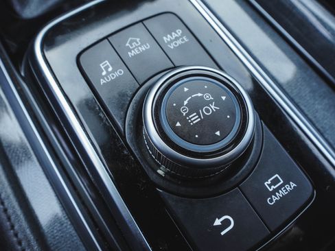 Used 2023 Nissan Armada SL w/ Midnight Edition Package image 29