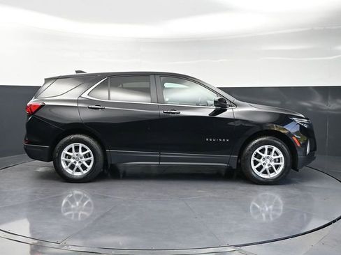 Used 2024 Chevrolet Equinox LT AWD/4WD image 4