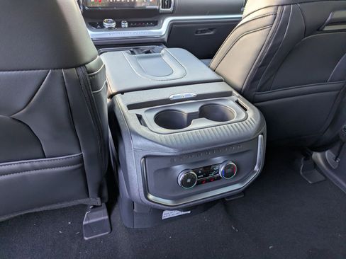 New 2025 Ford Expedition Platinum w/ Stealth Appearance Package image 29