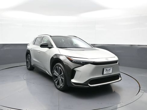 Certified 2023 Toyota bZ4X AWD w/ Weather Package image 3