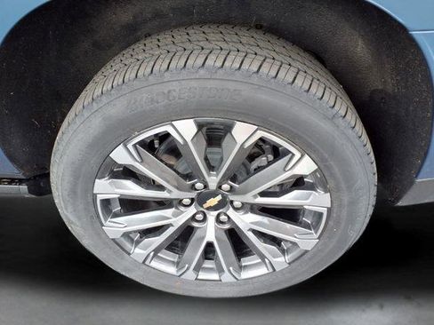 New 2026 Chevrolet Suburban High Country AWD/4WD image 8