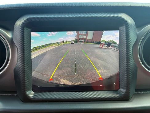 Used 2022 Jeep Wrangler Unlimited Sport AWD/4WD image 16